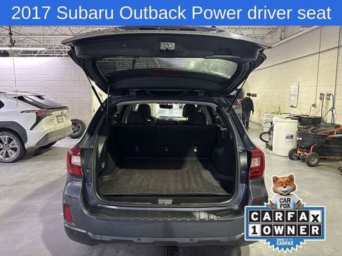 Used 2017 Subaru Outback 3.6R Limited image 17