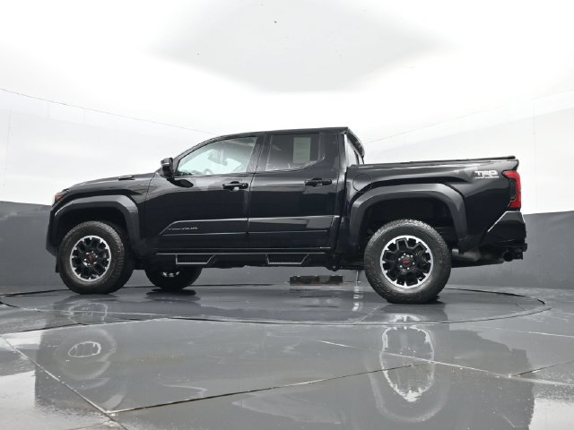 Used 2025 Toyota Tacoma TRD Off-Road w/ TRD Off Road Upgrade Package AWD/4WD image 25