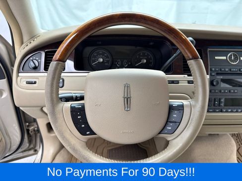 Used 2008 Lincoln Town Car Signature Limited RWD image 15