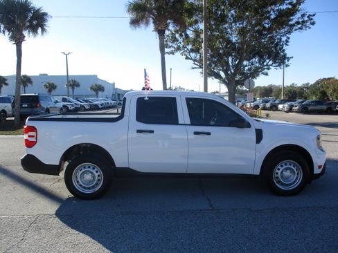 Used 2025 Ford Maverick XL w/ Equipment Group 102A image 8