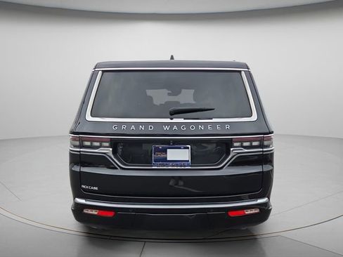 Used 2024 Jeep Grand Wagoneer L 4WD image 5