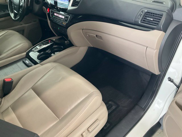 Used 2016 Honda Pilot Touring image 25