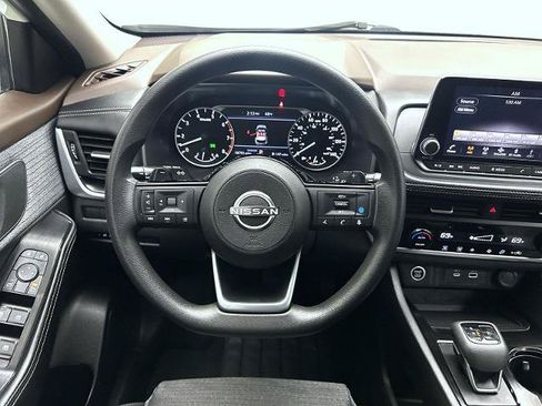 Certified 2023 Nissan Rogue SV FWD image 12