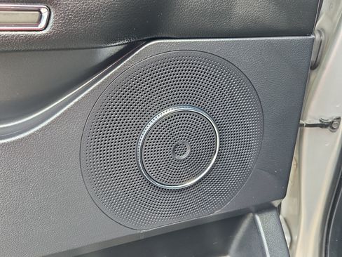 Used 2019 Ford Expedition XLT w/ Equipment Group 202A RWD image 12