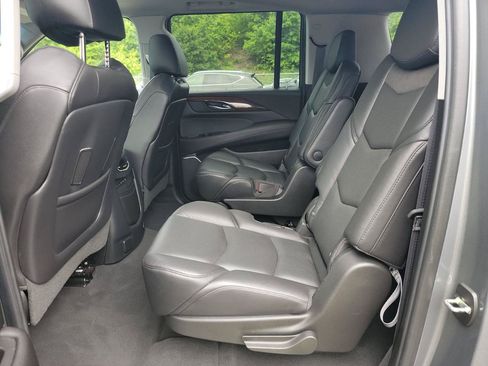 Used 2019 Cadillac Escalade ESV Luxury AWD/4WD image 10