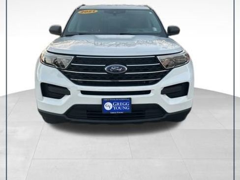Used 2021 Ford Explorer XLT image 1