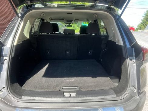 Used 2021 Nissan Rogue SV AWD/4WD image 24
