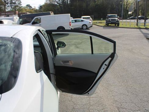 Used 2023 Toyota Corolla LE FWD image 17