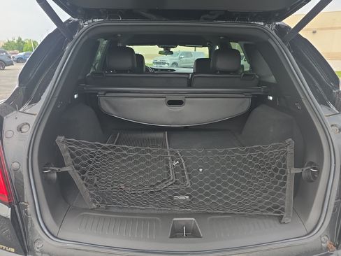Used 2023 Cadillac XT5 Luxury FWD image 12
