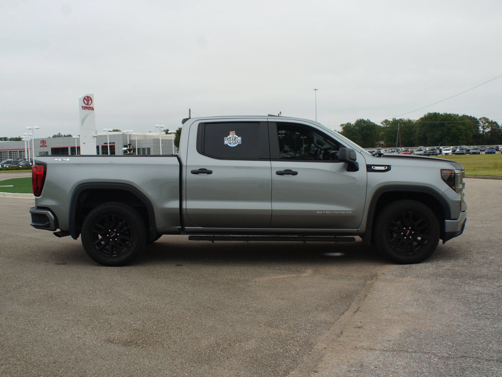 Used 2024 GMC Sierra 1500 Pro w/ Graphite Edition AWD/4WD image 19