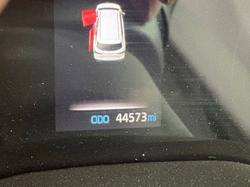 Used 2022 Toyota Sienna XLE w/ XLE Plus Package FWD image 12