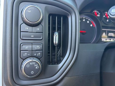 Used 2024 Chevrolet Silverado 2500 Custom w/ Custom Value Package AWD/4WD image 8