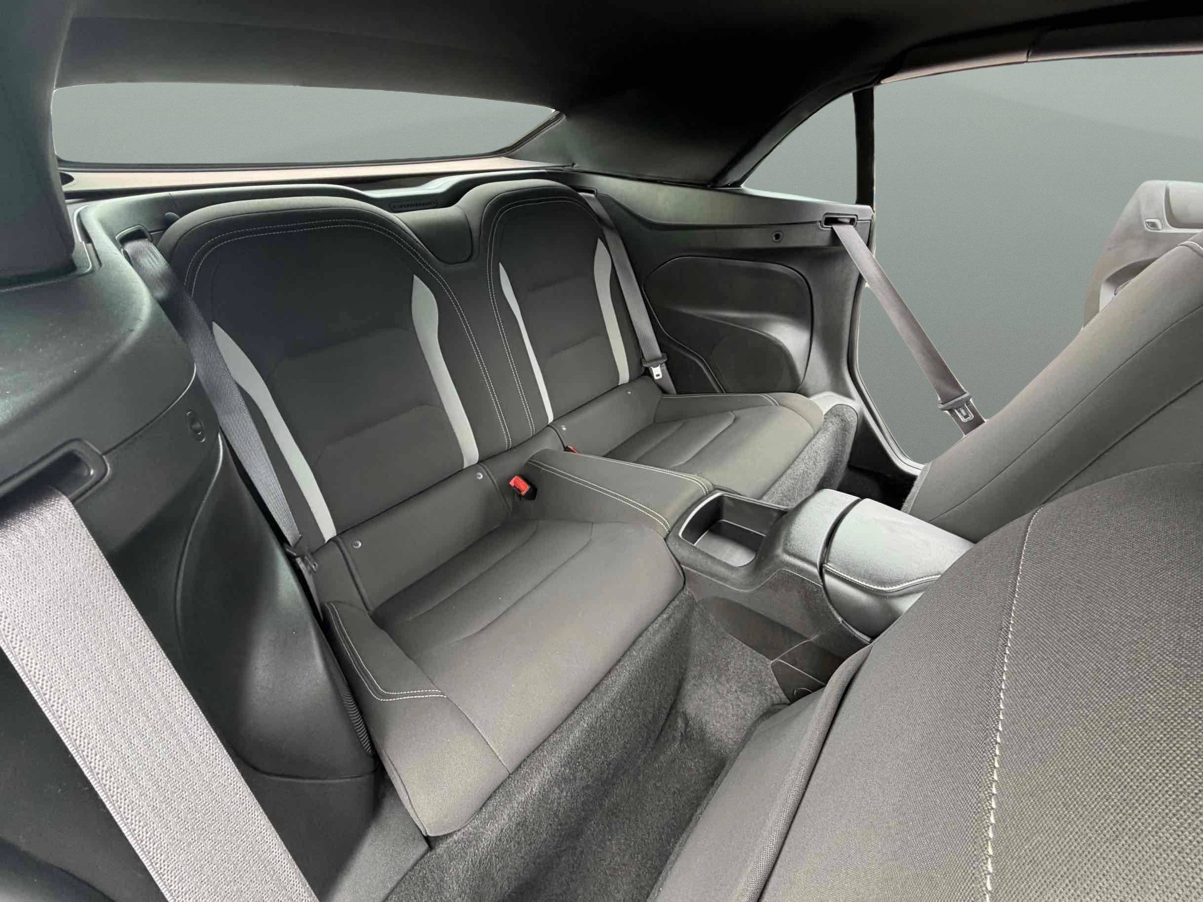 Used 2017 Chevrolet Camaro SS RWD image 11