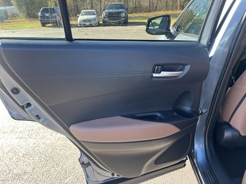 Used 2026 Toyota Corolla Cross XLE image 24