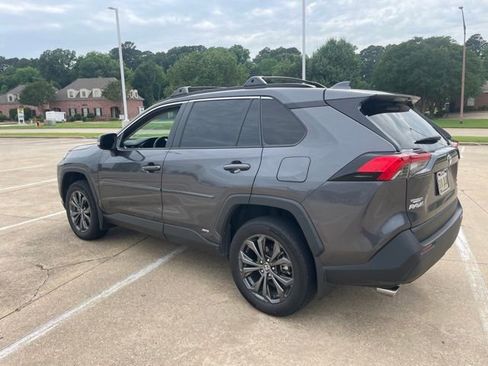 Used 2024 Toyota RAV4 XLE Premium AWD/4WD image 9