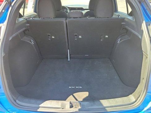 Used 2021 Nissan Kicks S FWD image 7