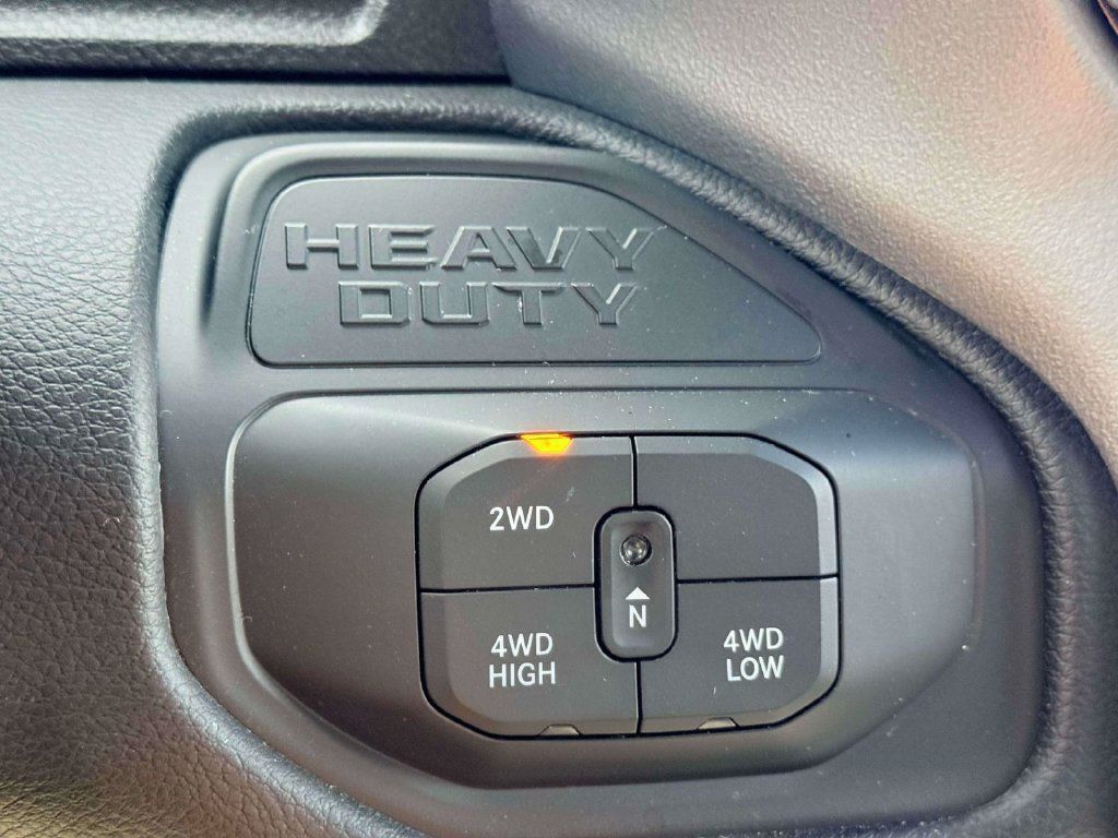 Used 2025 RAM 2500 Big Horn AWD/4WD image 21