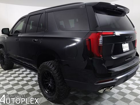 Used 2025 GMC Yukon AT4 w/ AT4 Premium Package AWD/4WD image 7