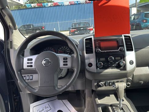 Used 2015 Nissan Frontier SV w/ SV Value Truck Package AWD/4WD image 13