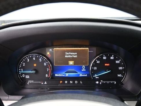 Used 2021 Ford Explorer XLT RWD image 18