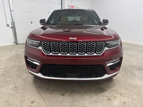 Used 2025 Jeep Grand Cherokee Summit AWD/4WD image 2