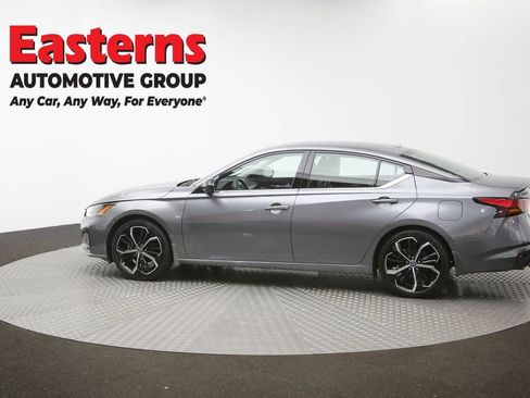 Used 2023 Nissan Altima 2.5 SR FWD image 60