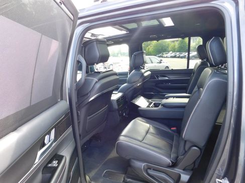 Used 2024 Jeep Grand Wagoneer L Series II w/ Quick Order Packagew 28T AWD/4WD image 16