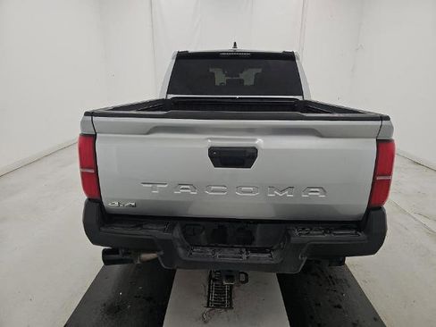 Used 2025 Toyota RAV4 XLE Premium w/ Weather Package image 5