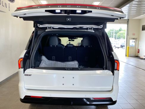 New 2026 Lincoln Navigator L Black Label AWD/4WD image 37