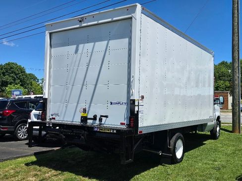 New 2026 Ford E-450 and Econoline 450 Super Duty w/ Interior Upgrade Package image 21