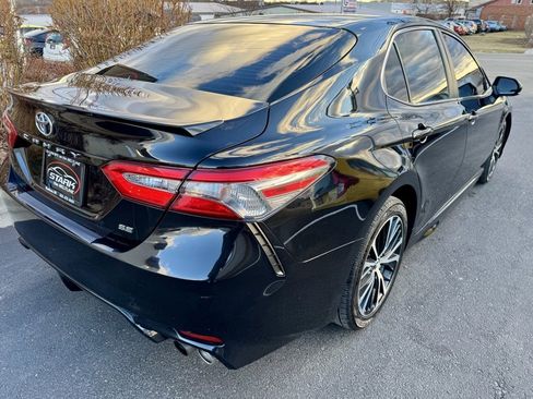 Used 2018 Toyota Camry SE image 7