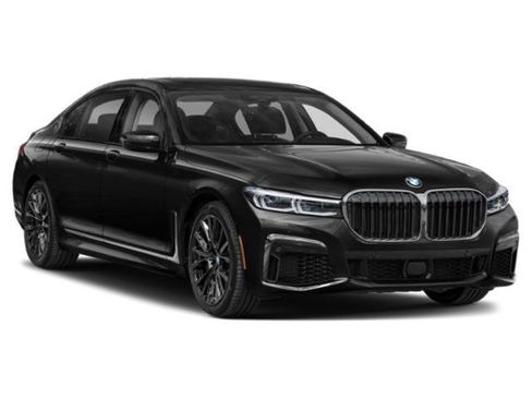 Used 2021 BMW M760i xDrive image 9