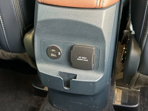 Used 2023 Ford Maverick Lariat w/ Lariat Luxury Package AWD/4WD image 16