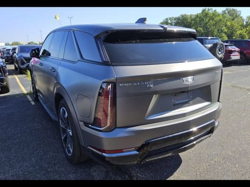 Used 2026 Cadillac Escalade IQ Sport 2 AWD/4WD image 3