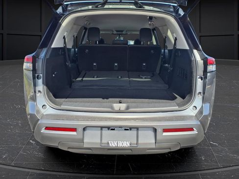 New 2026 Nissan Pathfinder SL AWD/4WD image 9