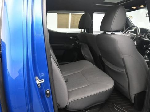 Used 2016 Toyota Tacoma TRD Sport w/ Premium & Technology Package RWD image 24