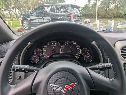 Used 2005 Chevrolet Corvette Coupe w/ Preferred Equipment Group RWD image 26