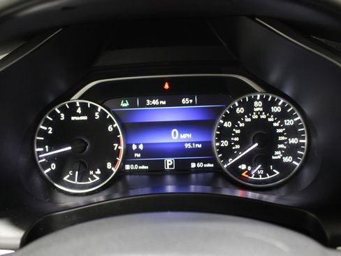 Used 2023 Nissan Murano SV AWD/4WD image 13