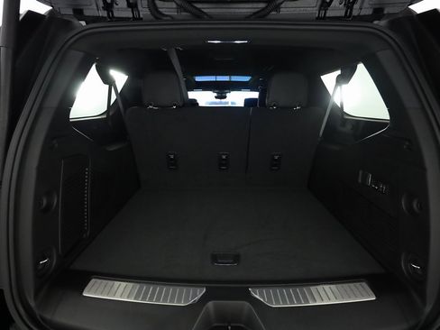 Used 2025 GMC Yukon XL AT4 Ultimate image 13