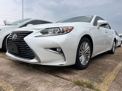 Used 2017 Lexus ES 350 w/ Premium Package