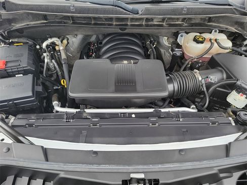 Used 2023 Chevrolet Suburban LT image 26