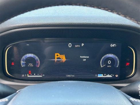 Certified 2024 Jeep Wagoneer Series II image 8