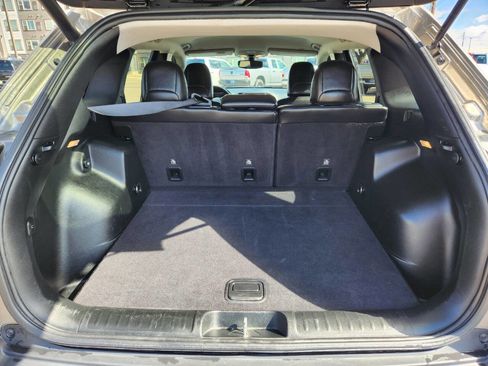 Used 2019 Jeep Cherokee Limited image 28