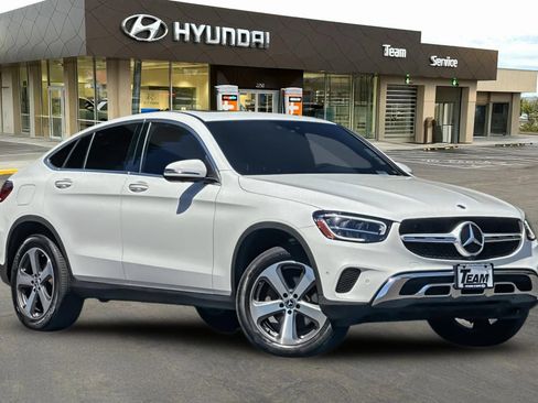 Used 2023 Mercedes-Benz GLC 300 4MATIC Coupe image 2