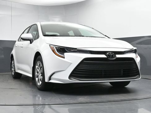 New 2026 Toyota Corolla LE image 19