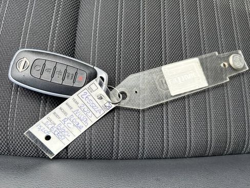 Certified 2025 Nissan Rogue SV AWD/4WD image 29