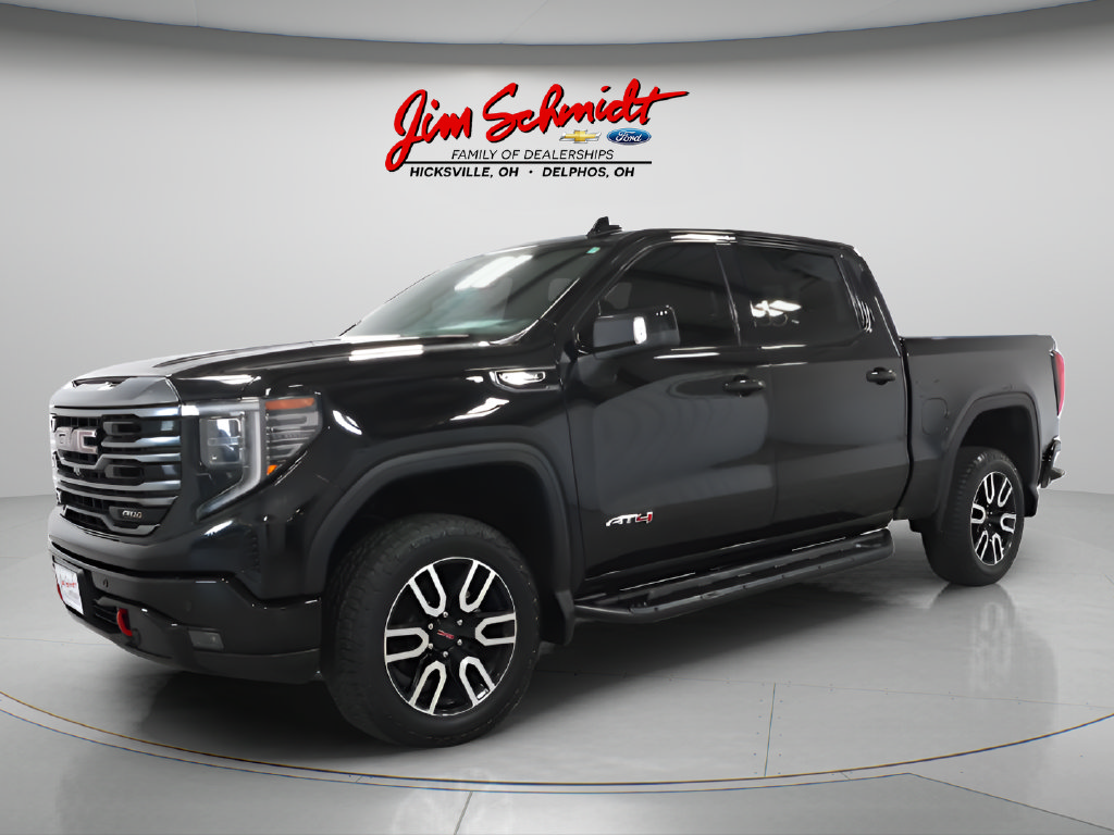 Used 2024 GMC Sierra 1500 AT4 w/ AT4 Preferred Package AWD/4WD image 3