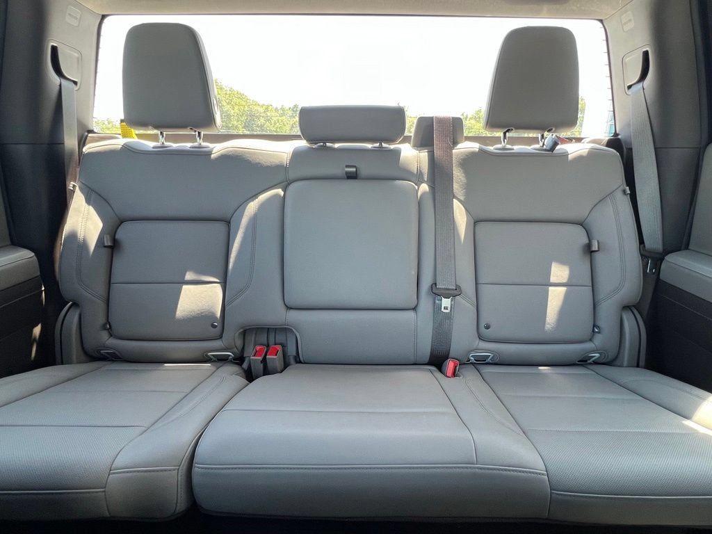 Used 2024 GMC Sierra 1500 SLT w/ SLT Convenience Package RWD image 13
