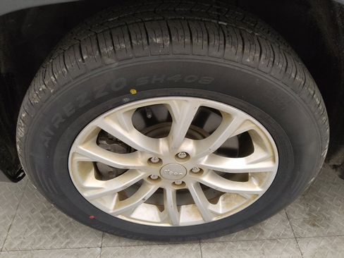 Used 2020 Jeep Cherokee Latitude image 31