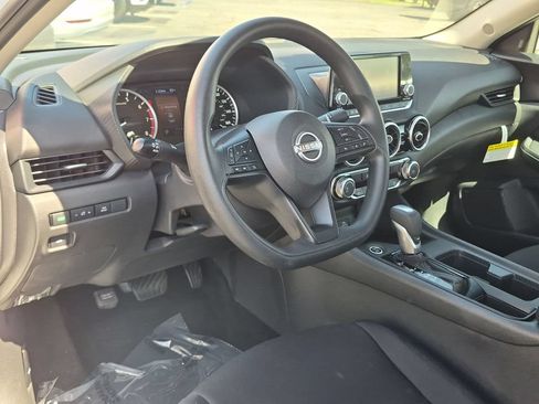 Used 2025 Nissan Sentra S FWD image 14